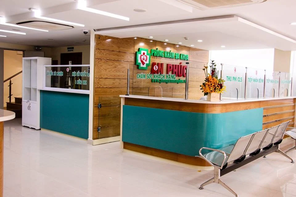 Quầy thu phí phòng khám đa khoa